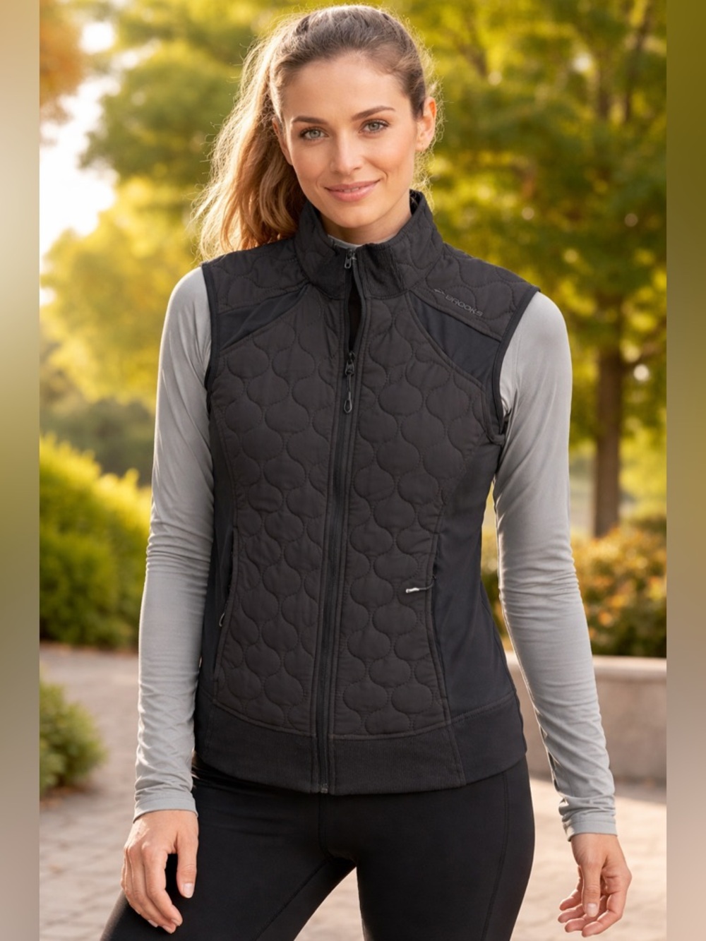 Brooks Running Active Vest. Black Full Zip with Pockets. SZ Small